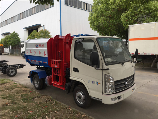 3方凯马挂桶垃圾车
