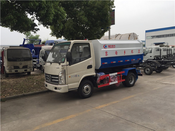 3方凯马挂桶垃圾车